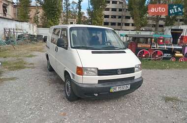 Вантажопасажирський фургон Volkswagen Transporter 2001 в Миколаєві