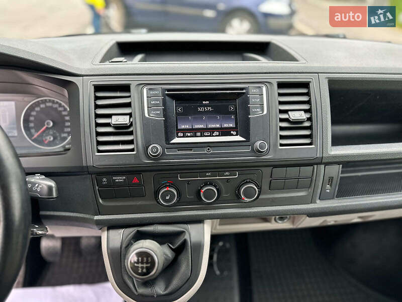 Грузовой фургон Volkswagen Transporter 2016 в Виннице