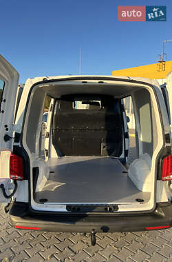 Грузовой фургон Volkswagen Transporter 2020 в 