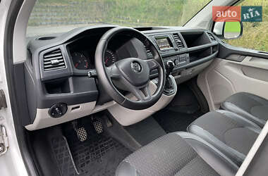 Минивэн Volkswagen Transporter 2016 в 