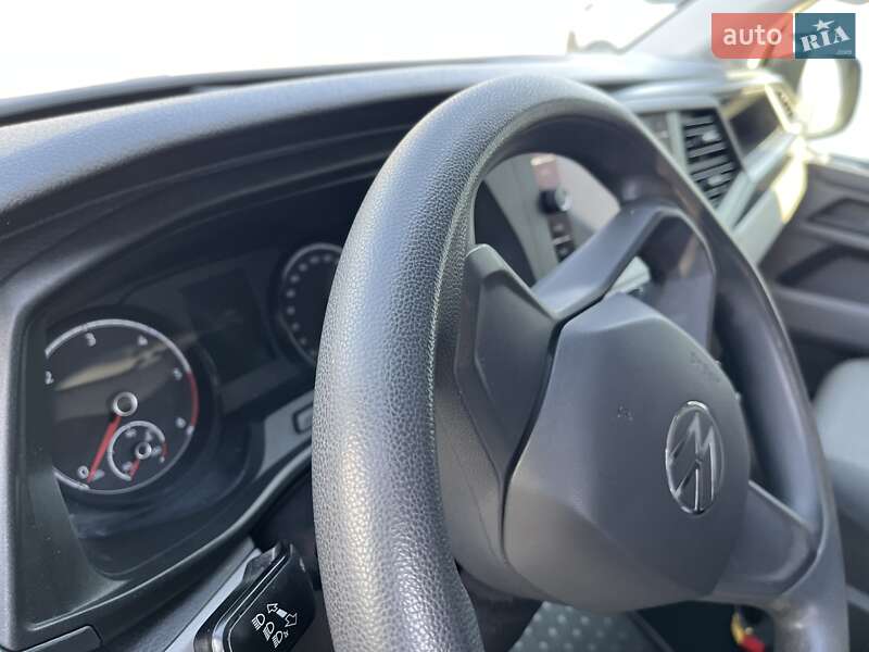 Грузовой фургон Volkswagen Transporter 2020 в Золочеве