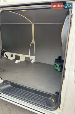 Грузовой фургон Volkswagen Transporter 2013 в 