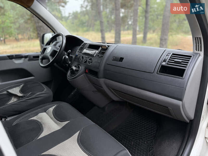 Грузовой фургон Volkswagen Transporter 2006 в Киеве