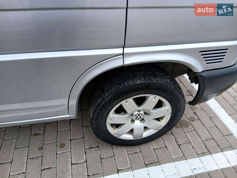 Минивэн Volkswagen Transporter 2003 в Ровно