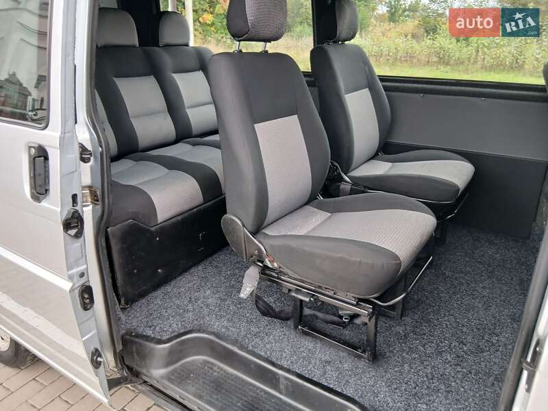 Минивэн Volkswagen Transporter 2003 в Ровно