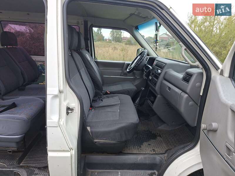 Минивэн Volkswagen Transporter 2001 в Мостиске