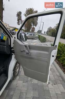 Минивэн Volkswagen Transporter 1998 в 