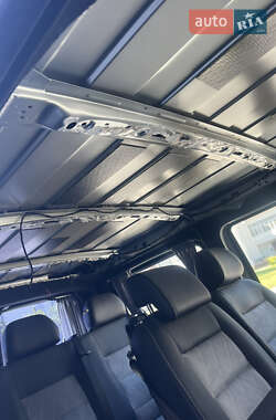 Минивэн Volkswagen Transporter 2012 в 