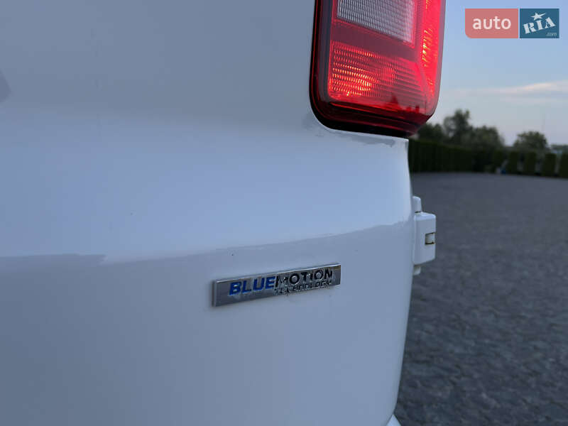 Минивэн Volkswagen Transporter 2016 в Львове
