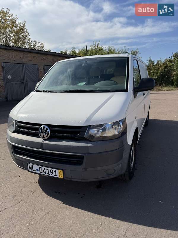 Грузовой фургон Volkswagen Transporter 2011 в 