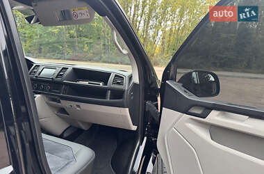 Минивэн Volkswagen Transporter 2019 в 