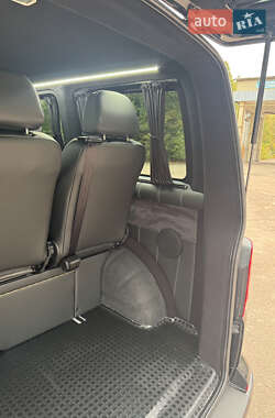 Минивэн Volkswagen Transporter 2019 в 