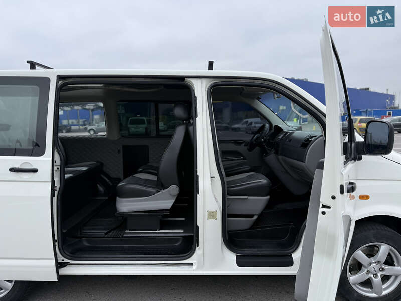 Минивэн Volkswagen Transporter 2004 в Виннице