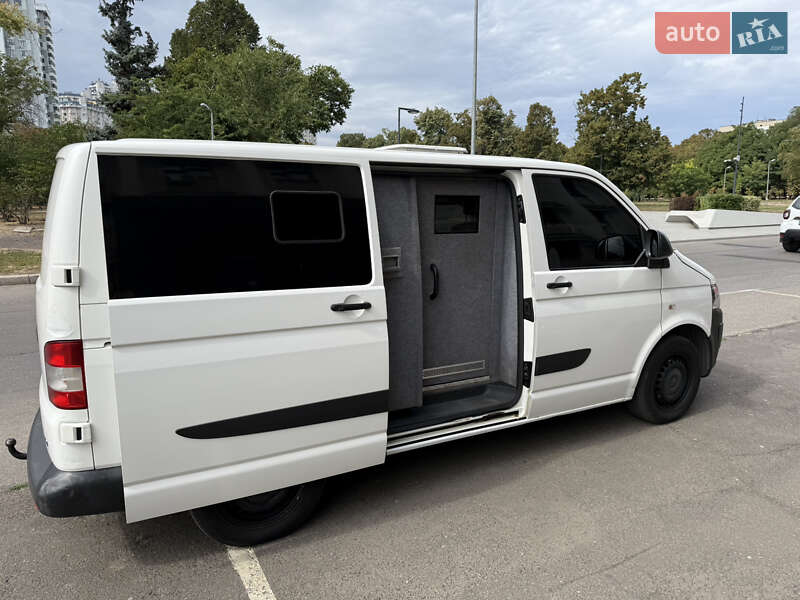 Бронированный автомобиль Volkswagen Transporter 2014 в Одессе