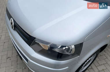 Минивэн Volkswagen Transporter 2009 в 