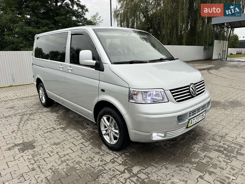 Минивэн Volkswagen Transporter 2004 в 