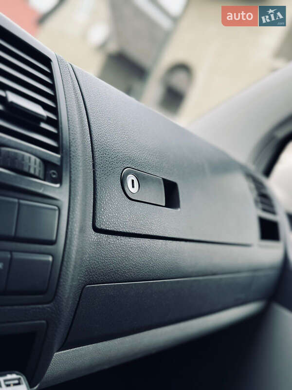 Минивэн Volkswagen Transporter 2010 в Солотвине