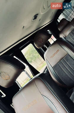 Минивэн Volkswagen Transporter 2010 в 