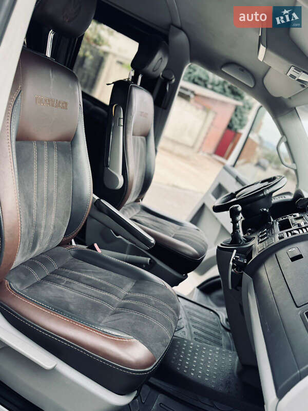 Минивэн Volkswagen Transporter 2010 в Солотвине