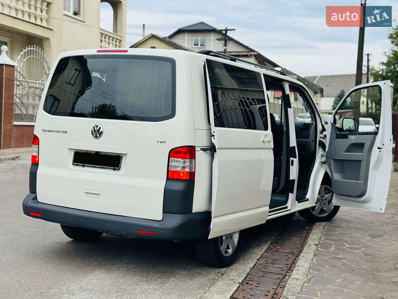Минивэн Volkswagen Transporter 2010 в Солотвине
