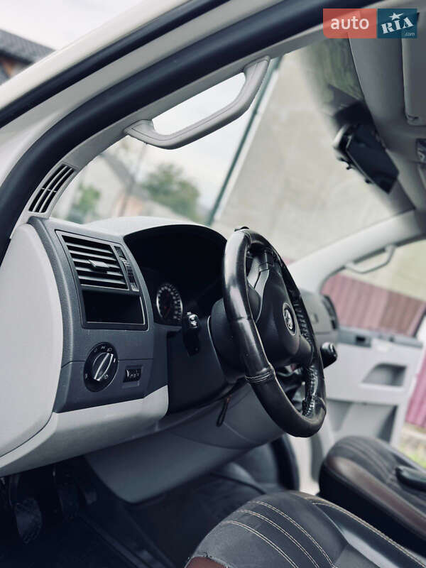 Минивэн Volkswagen Transporter 2010 в Солотвине