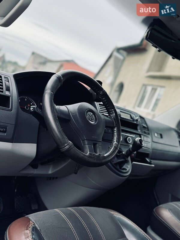 Минивэн Volkswagen Transporter 2010 в Солотвине
