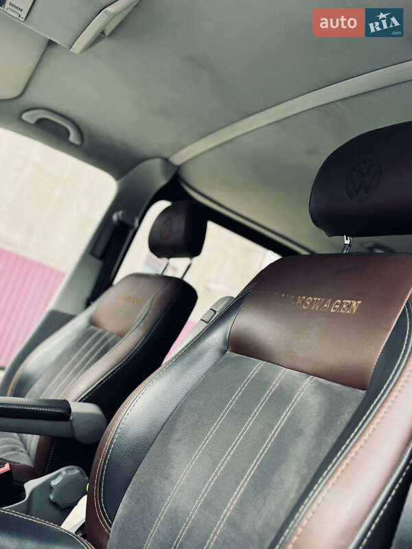 Минивэн Volkswagen Transporter 2010 в Солотвине