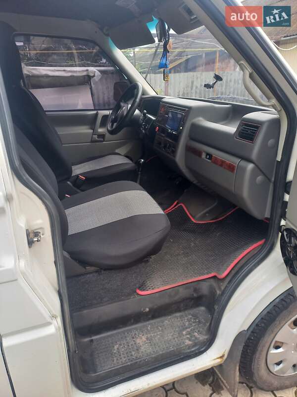 Минивэн Volkswagen Transporter 2000 в Ровно
