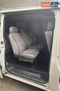 Минивэн Volkswagen Transporter 2005 в 