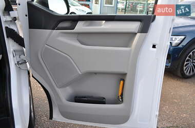 Грузовой фургон Volkswagen Transporter 2018 в 