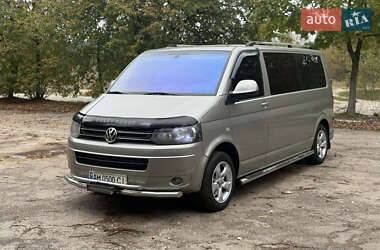 Минивэн Volkswagen Transporter 2011 в 