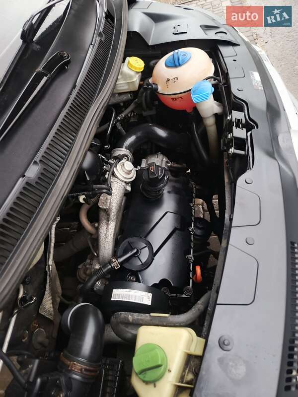 Мінівен Volkswagen Transporter 2006 в Білі Ослави