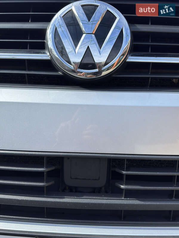 Минивэн Volkswagen Transporter 2017 в Полтаве