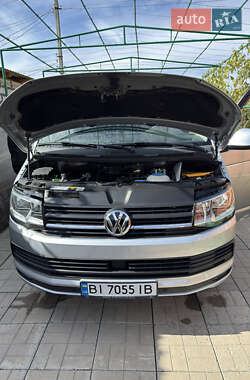 Минивэн Volkswagen Transporter 2017 в 