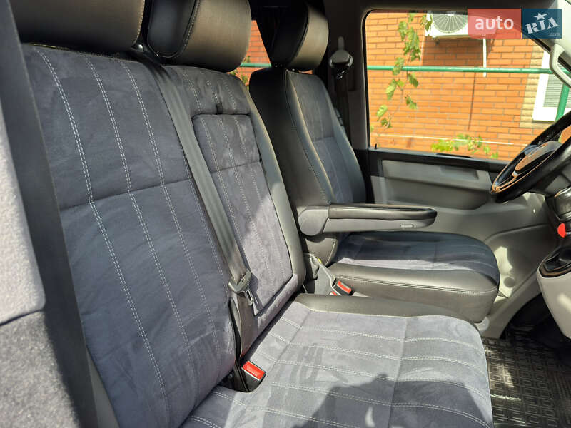 Минивэн Volkswagen Transporter 2017 в Полтаве