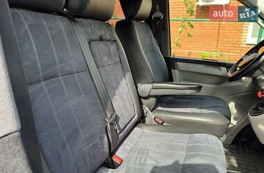 Минивэн Volkswagen Transporter 2017 в 