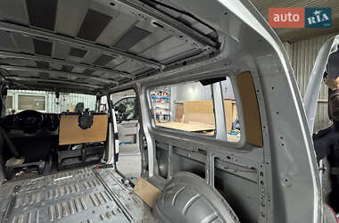 Минивэн Volkswagen Transporter 2017 в 