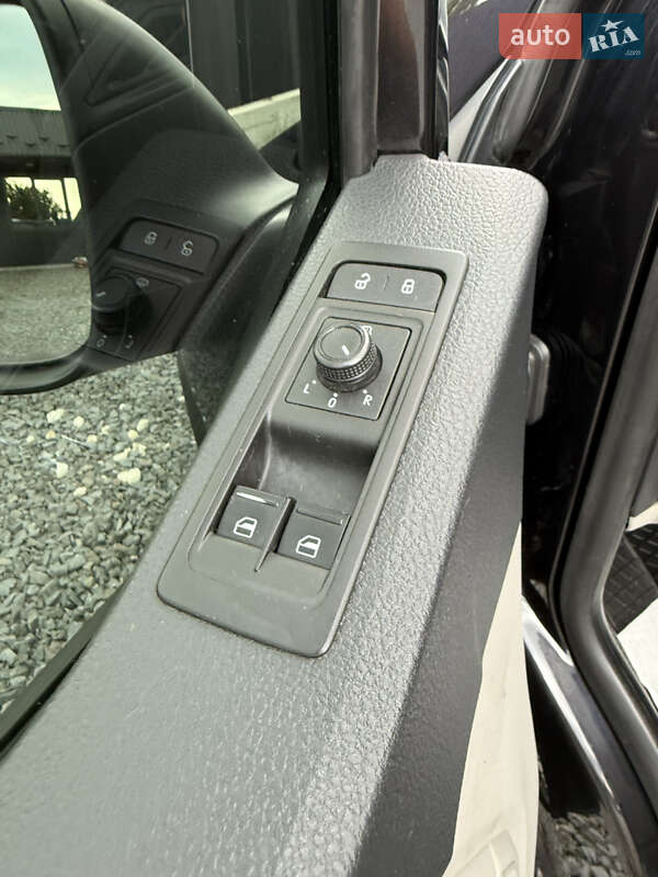 Грузовой фургон Volkswagen Transporter 2019 в Дрогобыче