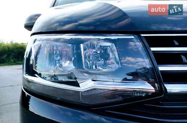 Минивэн Volkswagen Transporter 2019 в 