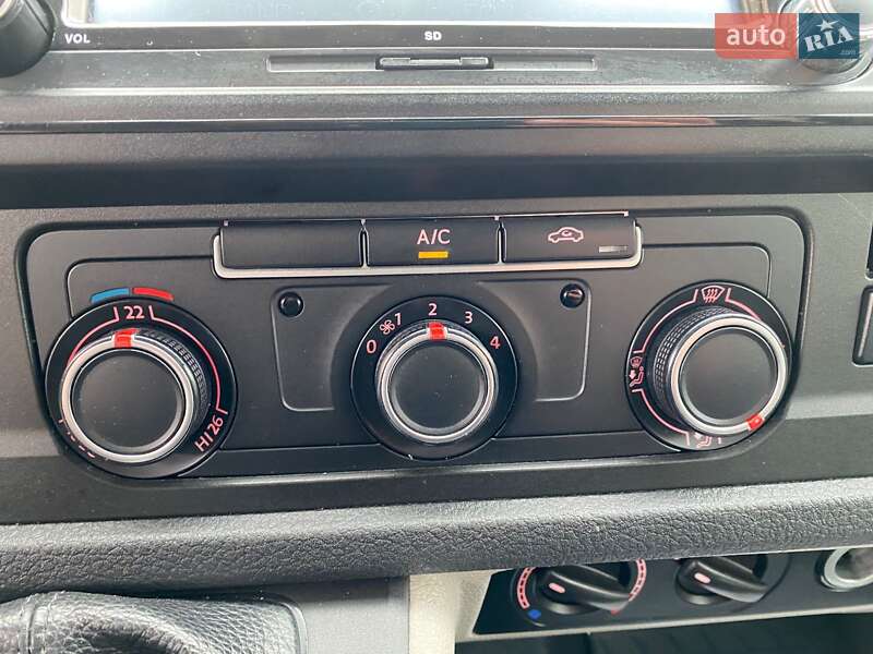 Минивэн Volkswagen Transporter 2015 в Ивано-Франковске