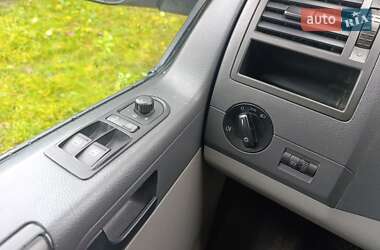 Грузовой фургон Volkswagen Transporter 2012 в 