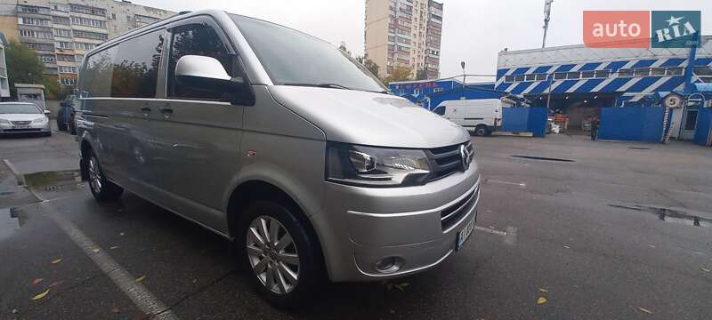 Минивэн Volkswagen Transporter 2009 в Броварах