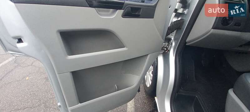 Минивэн Volkswagen Transporter 2009 в Броварах