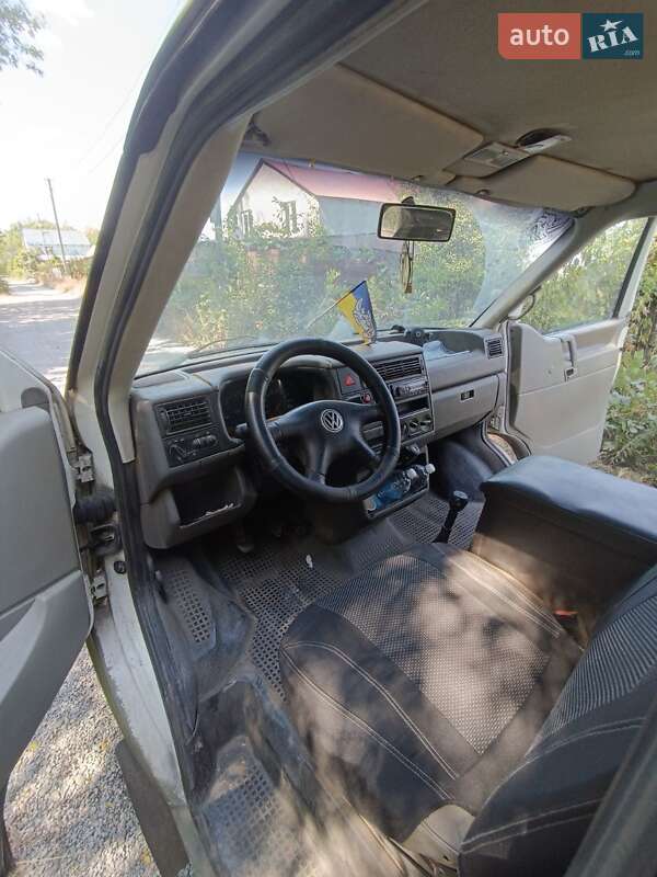 Минивэн Volkswagen Transporter 2001 в Днепре