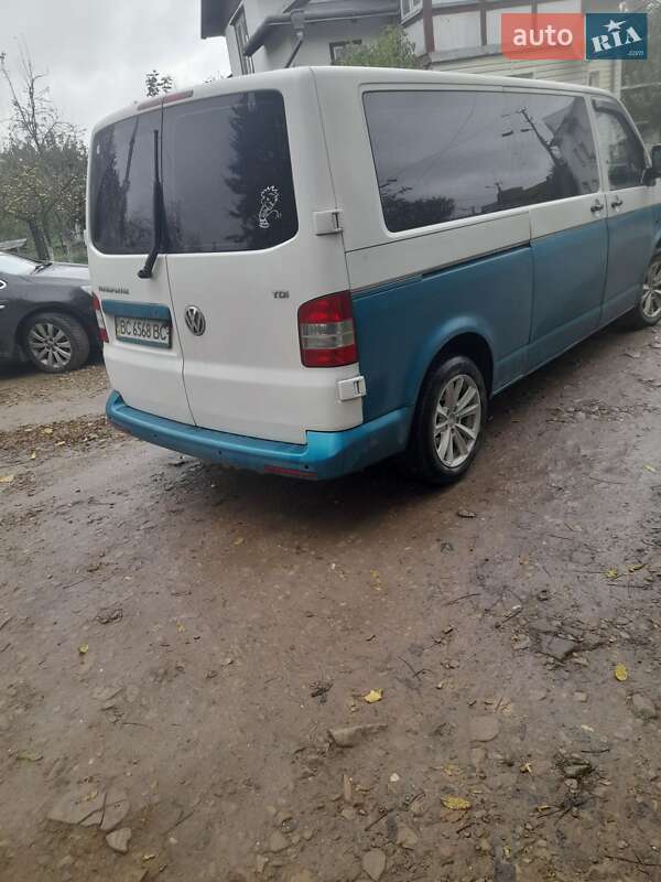 Минивэн Volkswagen Transporter 2004 в Бориславе