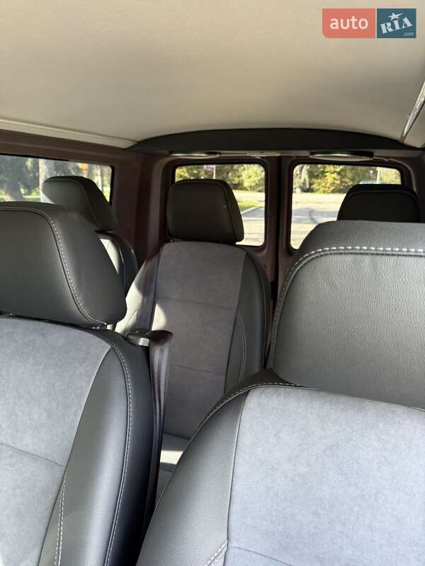 Минивэн Volkswagen Transporter 2016 в Староконстантинове