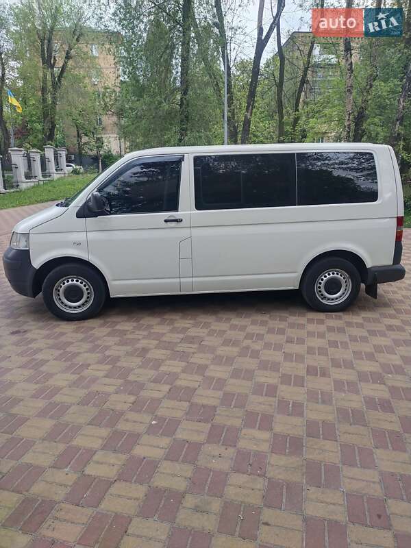 Минивэн Volkswagen Transporter 2008 в Киеве
