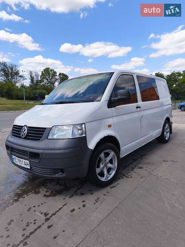 Минивэн Volkswagen Transporter 2004 в 