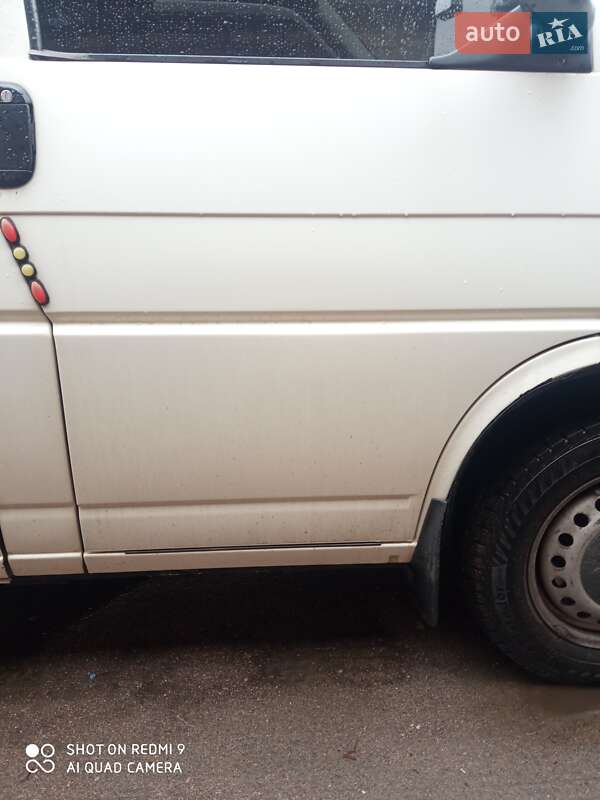Минивэн Volkswagen Transporter 1998 в Киеве