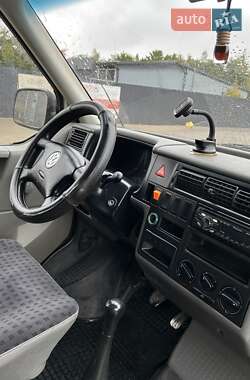 Вантажопасажирський фургон Volkswagen Transporter 1999 в 